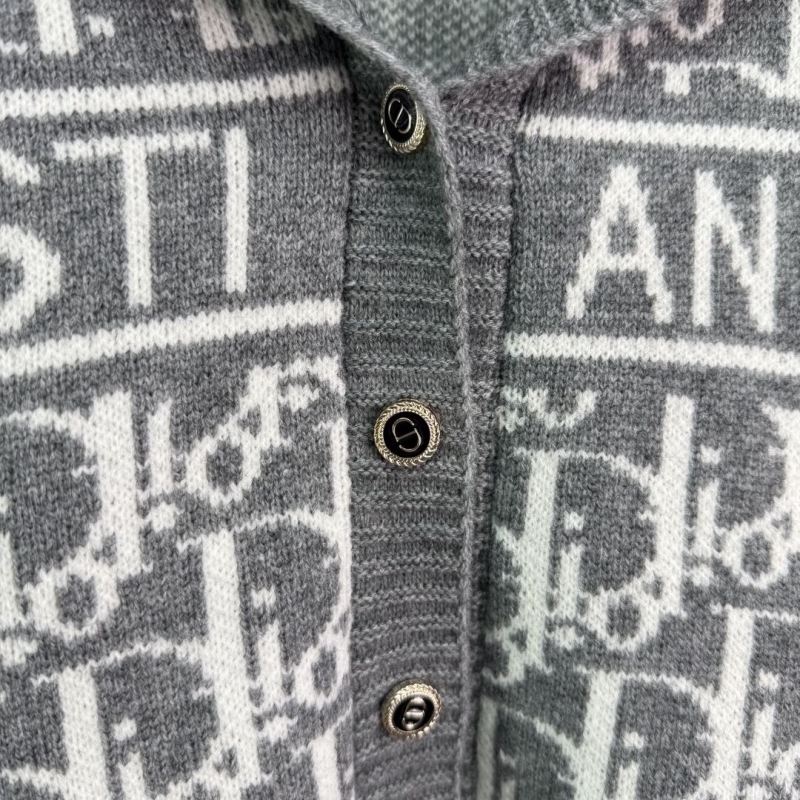 chr1st1an D10r sweaters